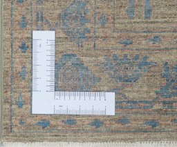 Corner detail of New Farahan rug showing border pattern and Wool pile