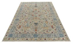 Surface texture of New Farahan rug with natural Wool and intricate pattern