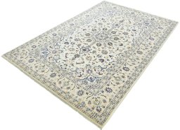 Corner detail of New Kashan rug showing border pattern and Wool pile