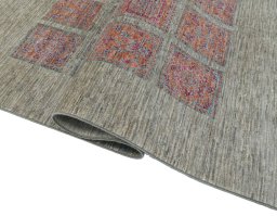 Close-up detail of New Farahan rug from Pakistan showing Wool weave