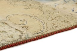 Central medallion detail of 1960s Patchwork rug from Iran / Persia