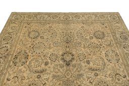 Surface texture of 1940s Vintage rug with natural Wool and intricate pattern