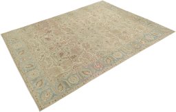 Corner detail of 1920s Vintage rug showing border pattern and Wool pile