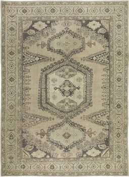 Full view of 1940s Vintage rug from Iran / Persia, 370 × 270 cm in Cream tones
