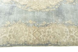 Corner detail of 1970s Vintage rug showing border pattern and Wool pile