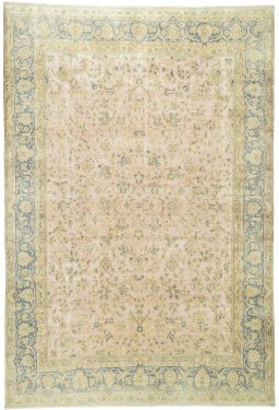 Full view of 1950s Vintage rug from Turkey, 427 × 290 cm in Red tones