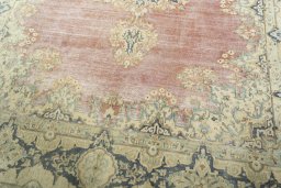 Close-up detail of 1950s Vintage rug from Pakistan showing Wool weave