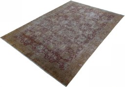 Corner detail of 1970s Vintage rug showing border pattern and Wool pile