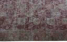 Close-up detail of 1970s Vintage rug from Pakistan showing Wool weave