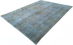 Corner detail of 1970s Vintage rug showing border pattern and Wool pile