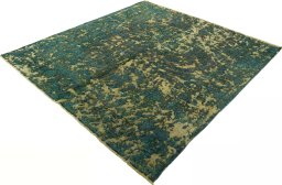 Corner detail of 1950s Vintage rug showing border pattern and Wool pile