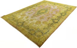 Corner detail of 1950s Vintage rug showing border pattern and Wool pile