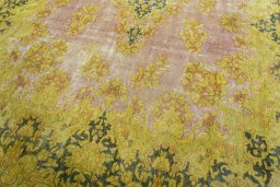 Close-up detail of 1950s Vintage rug from Pakistan showing Wool weave