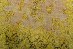 Close-up detail of 1950s Vintage rug from Pakistan showing Wool weave