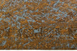 Close-up detail of 1950s Vintage rug from Pakistan showing Wool weave