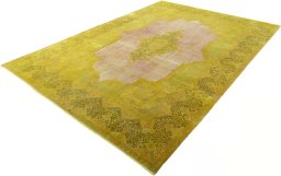Corner detail of 1950s Vintage rug showing border pattern and Wool pile