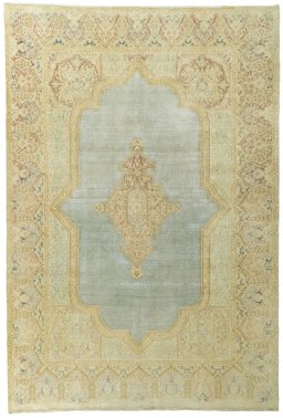 Full view of 1950s Vintage rug from Pakistan, 306 × 208 cm in Gray tones