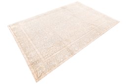 Corner detail of 1955s Vintage rug showing border pattern and Wool pile