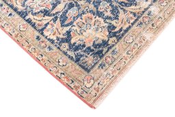 Central medallion detail of 1950s Vintage rug from Iran / Persia