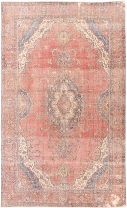 Full view of 1955s Vintage rug from Iran / Persia, 485 × 295 cm in Red tones