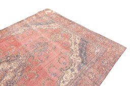 Close-up detail of 1955s Vintage rug from Iran / Persia showing Wool weave