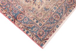 Central medallion detail of 1950s Vintage rug from Iran / Persia