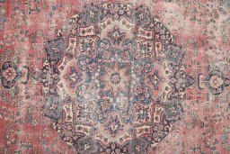 Corner detail of 1970s Vintage rug showing border pattern and Wool pile