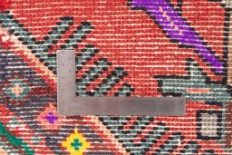 Close-up detail of 1975s Vintage rug from Iran / Persia showing Wool weave