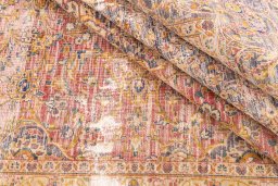 Corner detail of 1975s Vintage rug showing border pattern and Wool pile