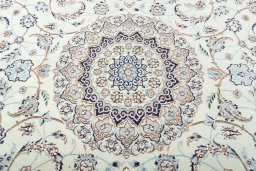 Central medallion detail of 2000s Nain rug from Iran / Persia