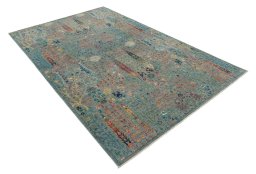 Corner detail of New Haj-jalili rug showing border pattern and Wool pile