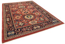 Corner detail of New Farahan rug showing border pattern and Wool pile