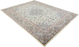 Close-up detail of New Kashmar rug from Iran / Persia showing Wool weave