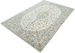 Corner detail of New Kashan rug showing border pattern and Wool pile