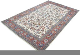 Corner detail of 2000s Sarough rug showing border pattern and Wool pile