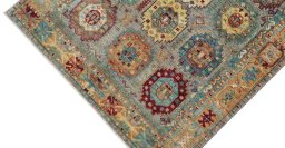 Backside of handmade New Farahan rug showing knot structure and weave density