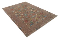 Corner detail of New Farahan rug showing border pattern and Wool pile