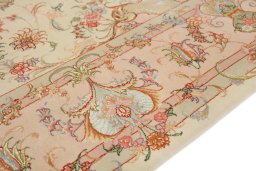 Central medallion detail of 1990s Tabriz Silk rug from Iran / Persia