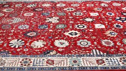 Central medallion detail of New Tabriz Silk rug from Iran / Persia