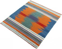 Corner detail of New Kilim Sofre rug showing border pattern and Wool pile