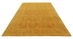 Surface texture of New Farahan rug with natural Wool and intricate pattern
