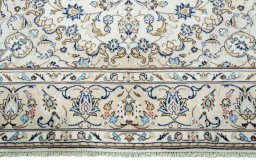 Full view of New Kashan rug from Iran / Persia, 304 × 200 cm in Beige tones
