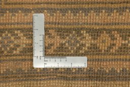 Corner detail of 1920s Oushak rug showing border pattern and Wool pile