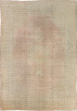Full view of 1920s Oushak rug from Turkey, 427 × 297 cm in Pink tones