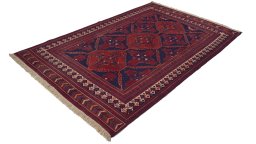 Close-up detail of 1920s Sumakh rug from Iran / Persia showing Wool weave