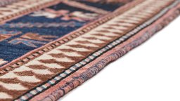 Central medallion detail of New Sumakh rug from Iran / Persia