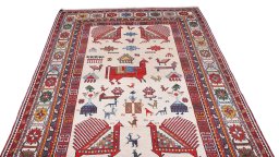 Surface texture of New Sumakh rug with natural Wool and intricate pattern