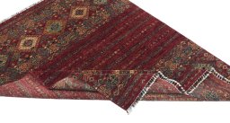Central medallion detail of New Samarkand rug from Pakistan