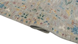 Close-up detail of New Farahan rug from Pakistan showing Wool weave