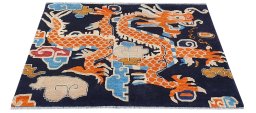 Corner detail of New Morocco rug showing border pattern and Wool pile